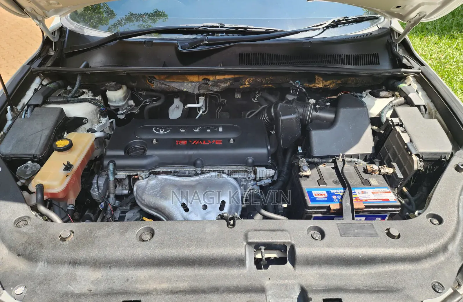 Toyota RAV4 2011 White