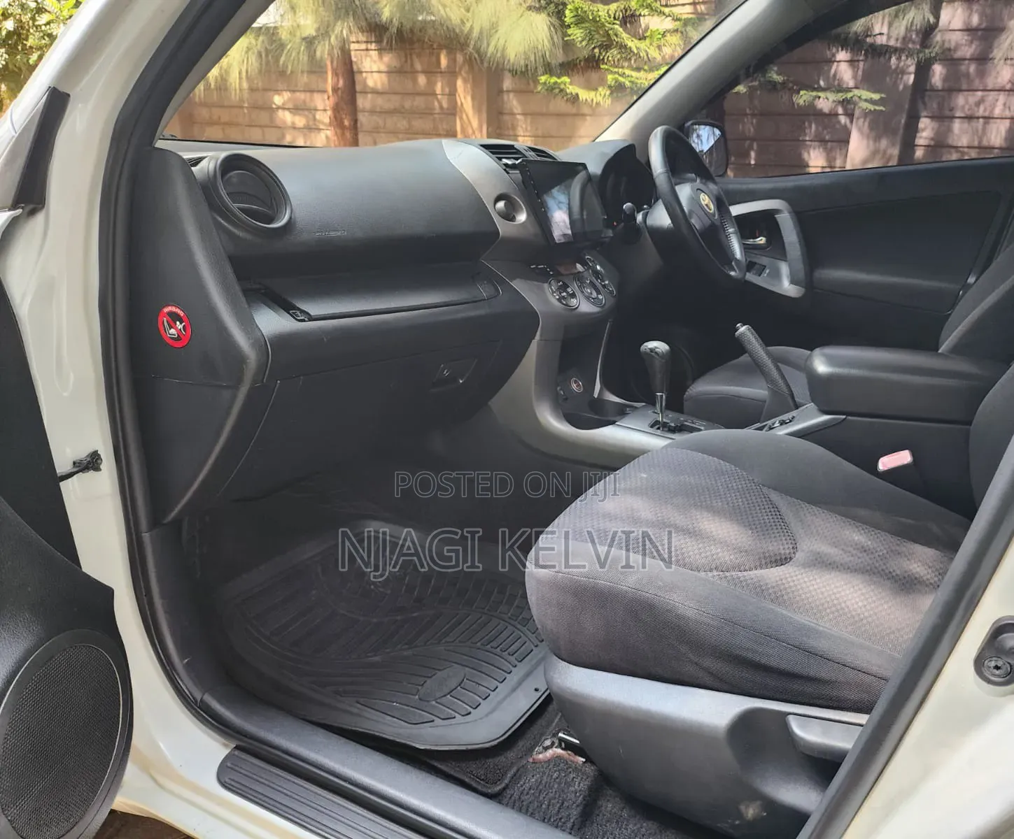 Toyota RAV4 2011 White