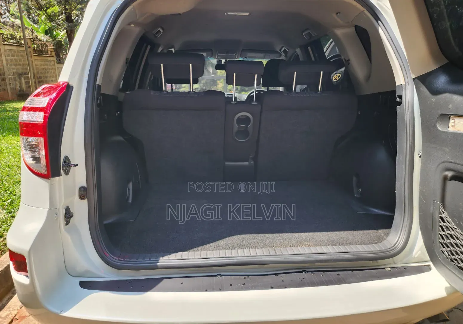 Toyota RAV4 2011 White