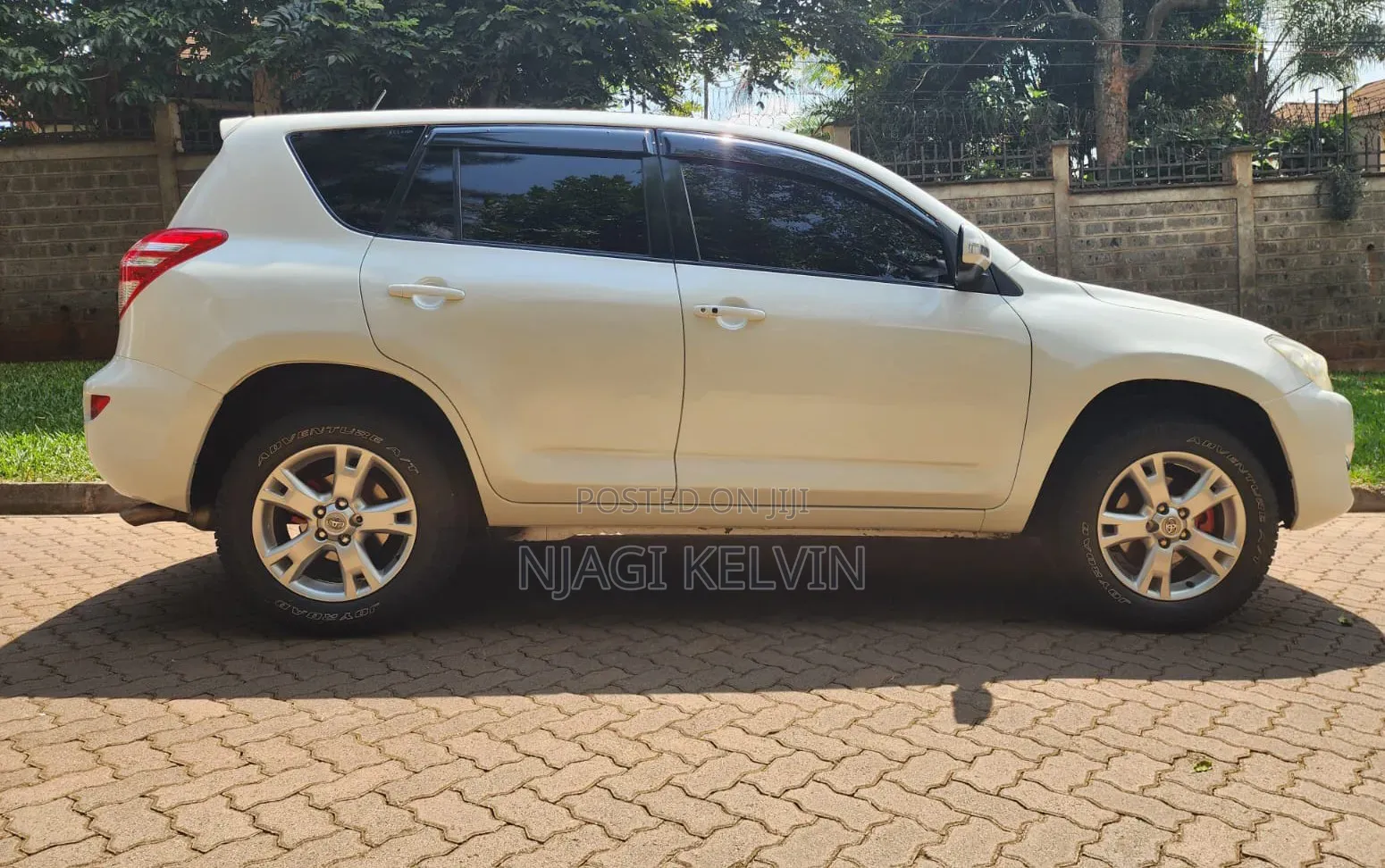Toyota RAV4 2011 White