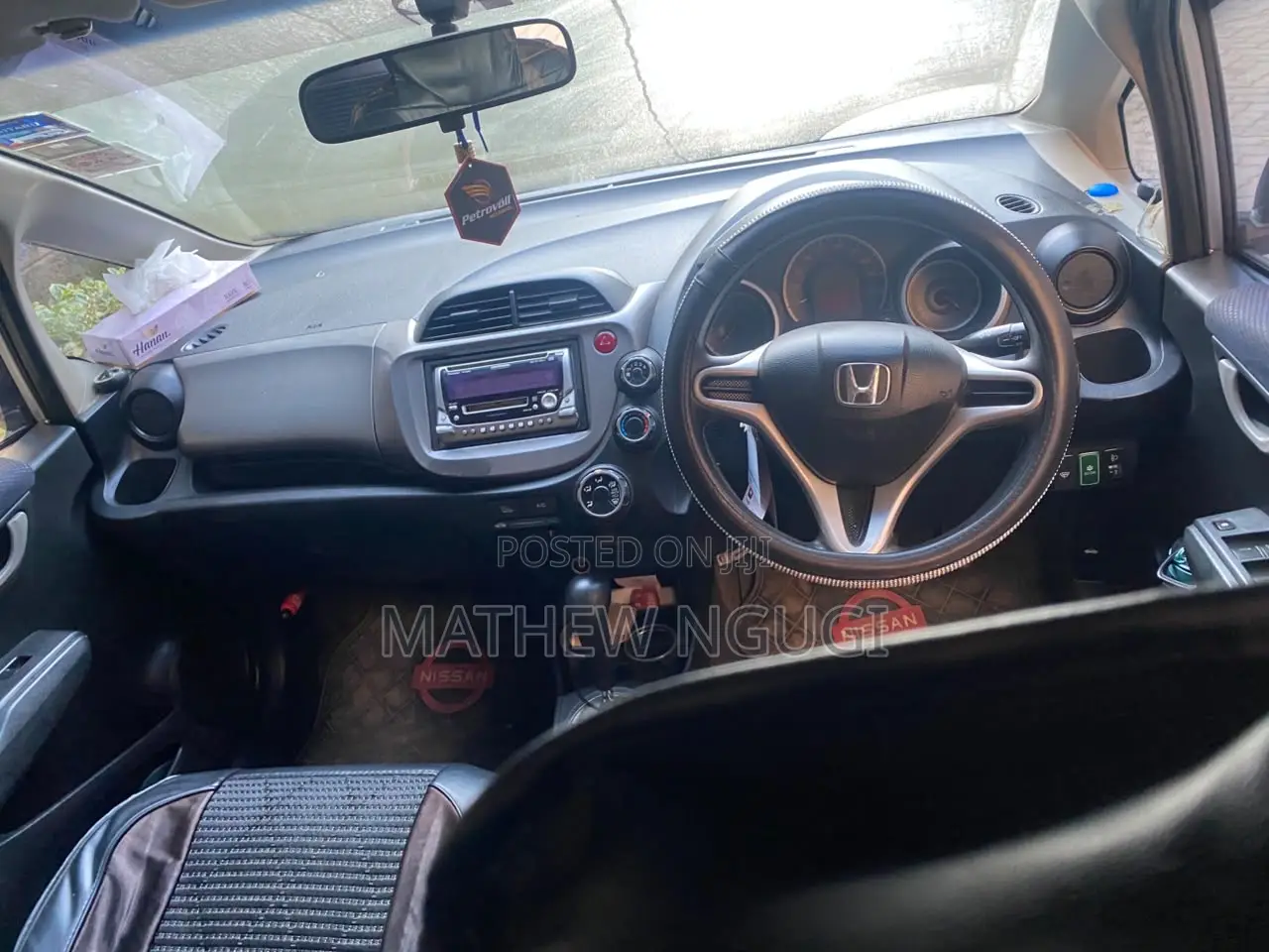 Honda Fit Automatic 2011 Silver