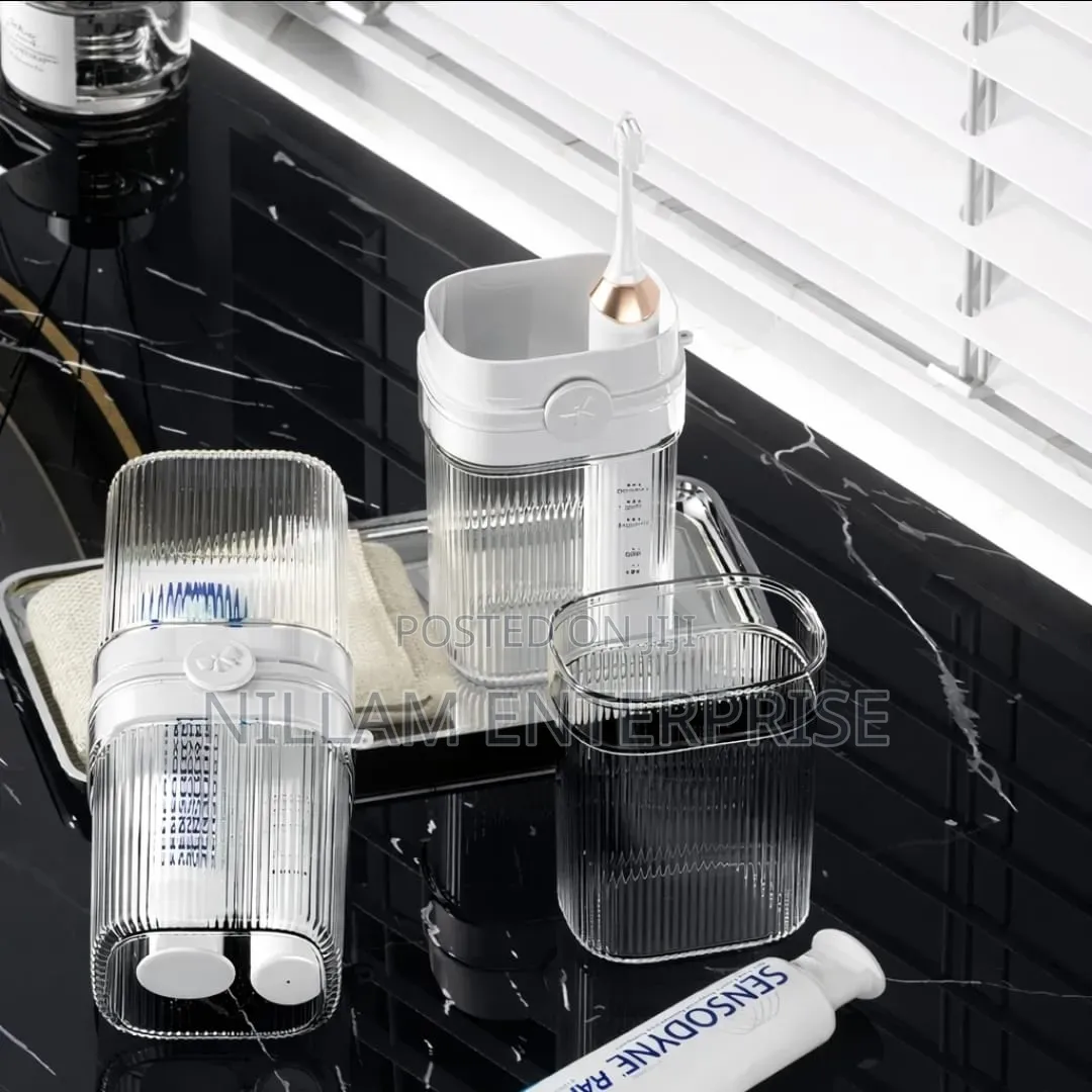 *Portable Travel Toothbrush Storage Box*