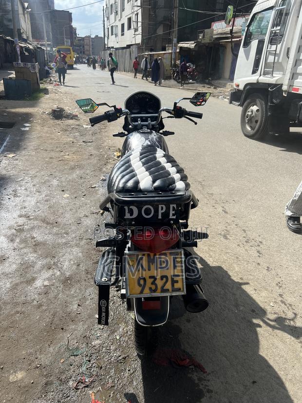 Bajaj Boxer 150 UG 2025 Red - thumbnail 3