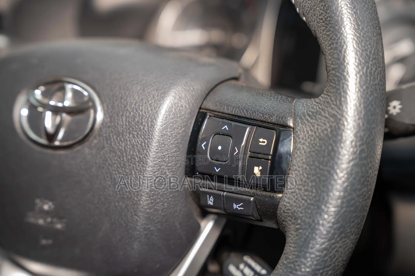 Toyota Hilux 2021 Green