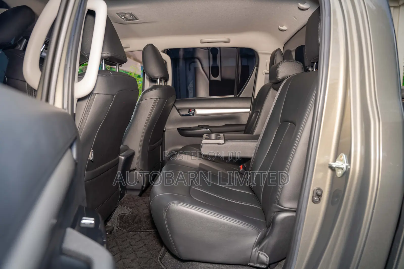 Toyota Hilux 2021 Green