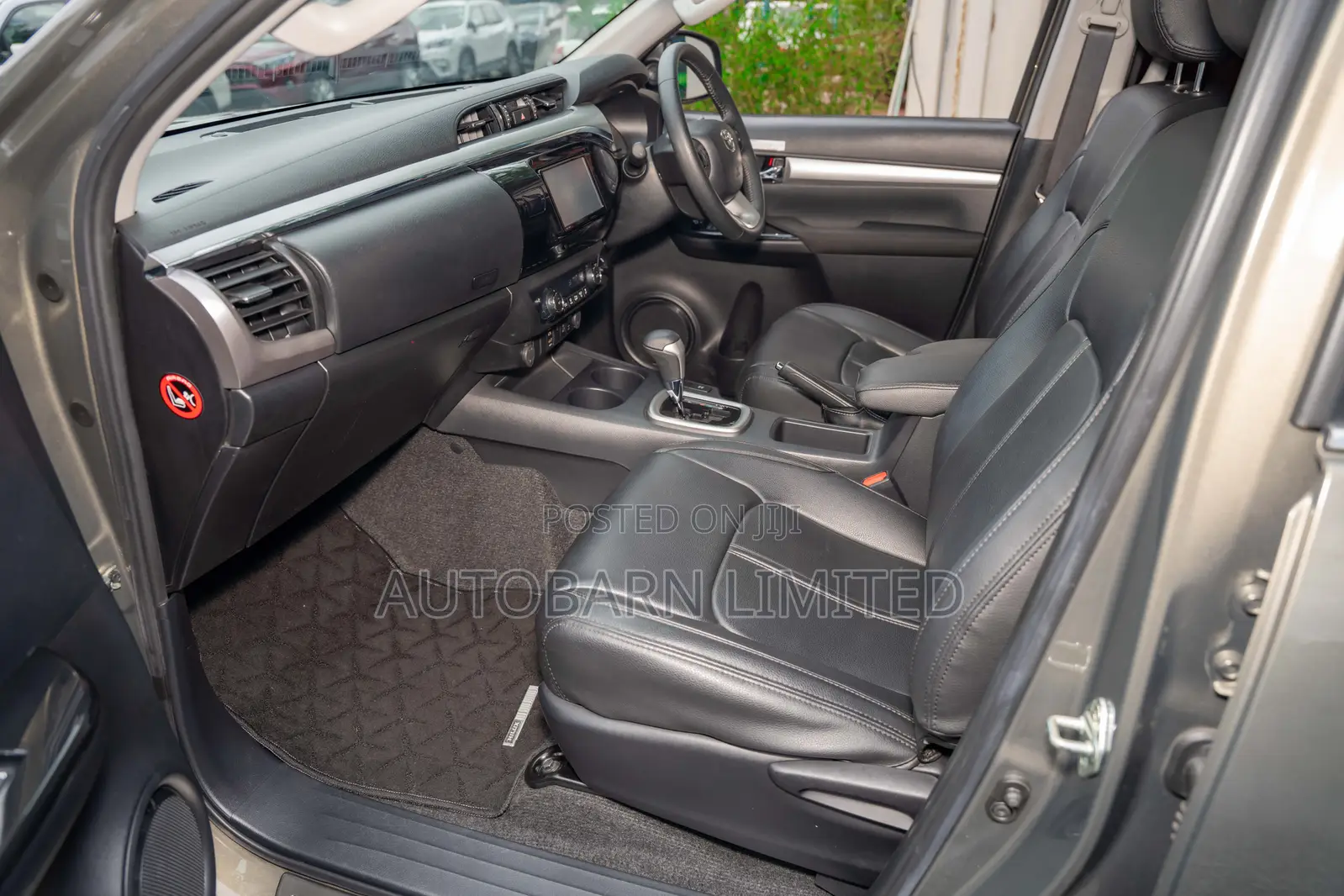 Toyota Hilux 2021 Green