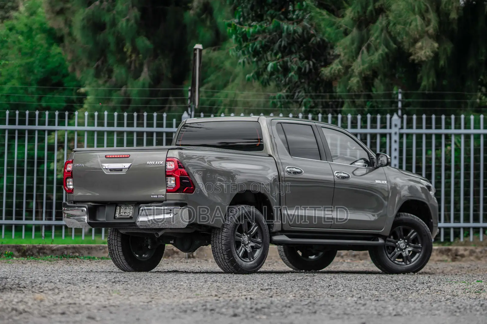 Toyota Hilux 2021 Green