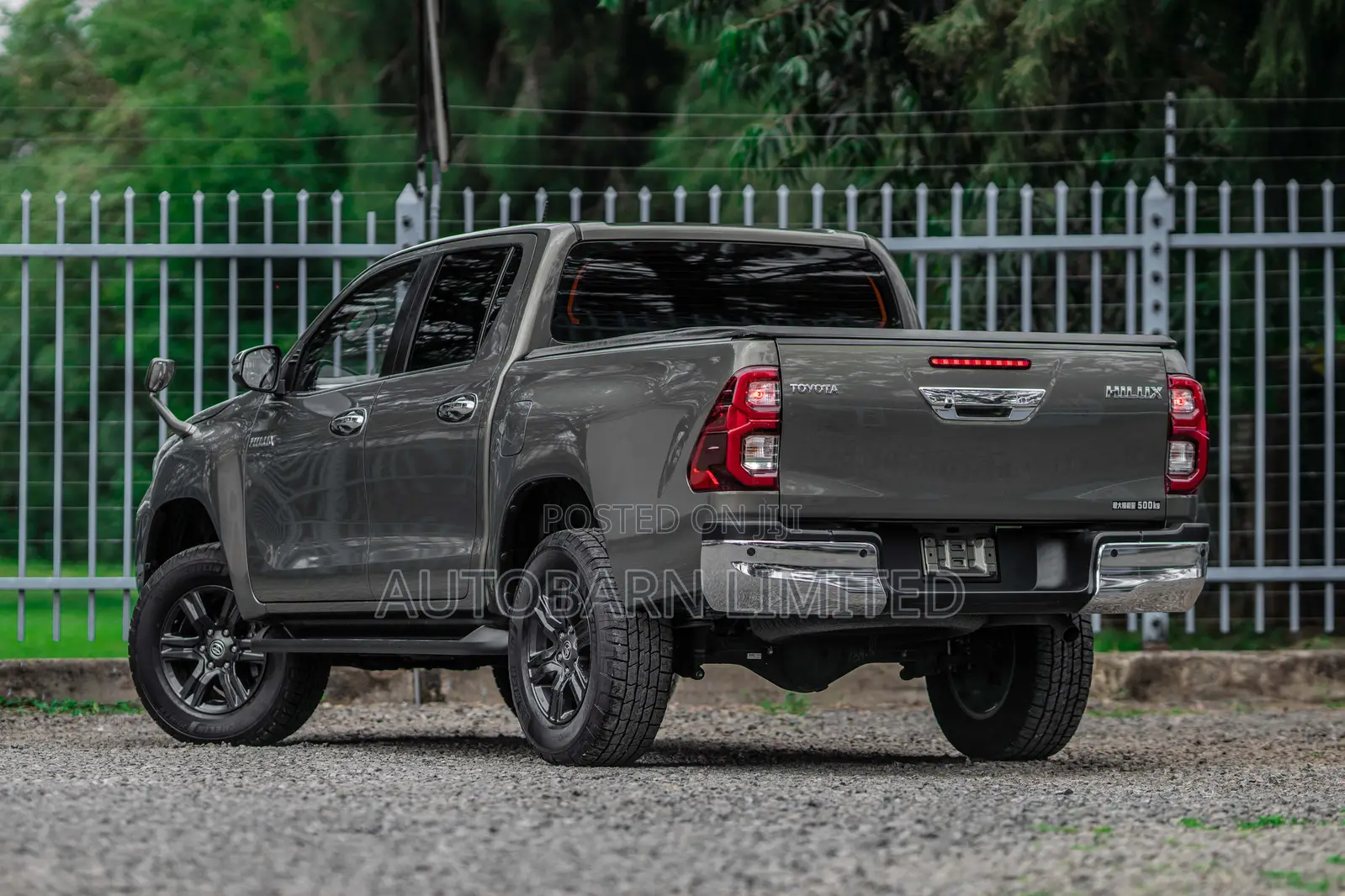 Toyota Hilux 2021 Green