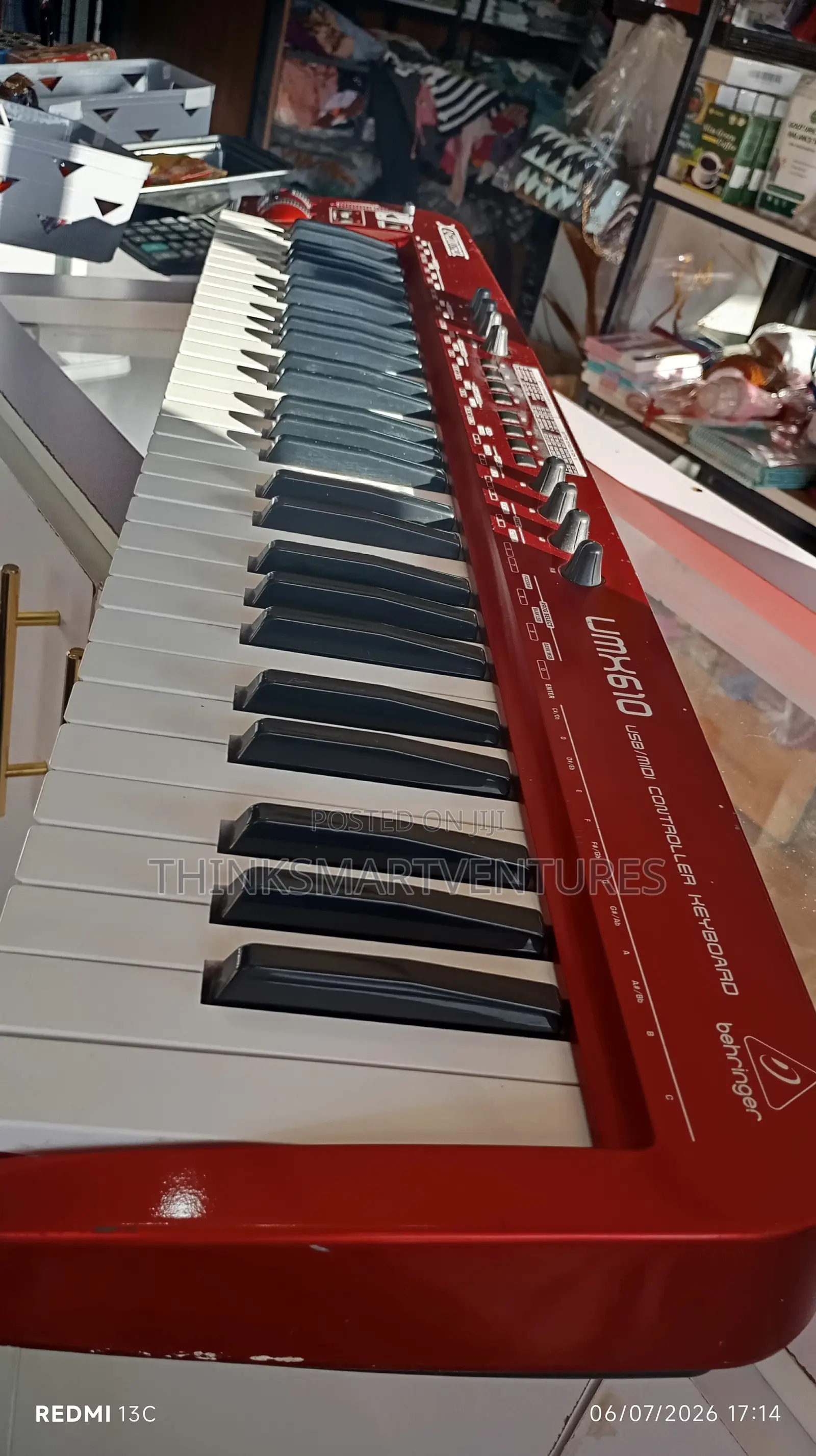 Behringer U-Control Umx610 the Ultimate Studio in a Box: 61-Key Midi