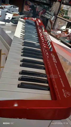 Behringer U-Control Umx610 the Ultimate Studio in a Box: 61-Key Midi