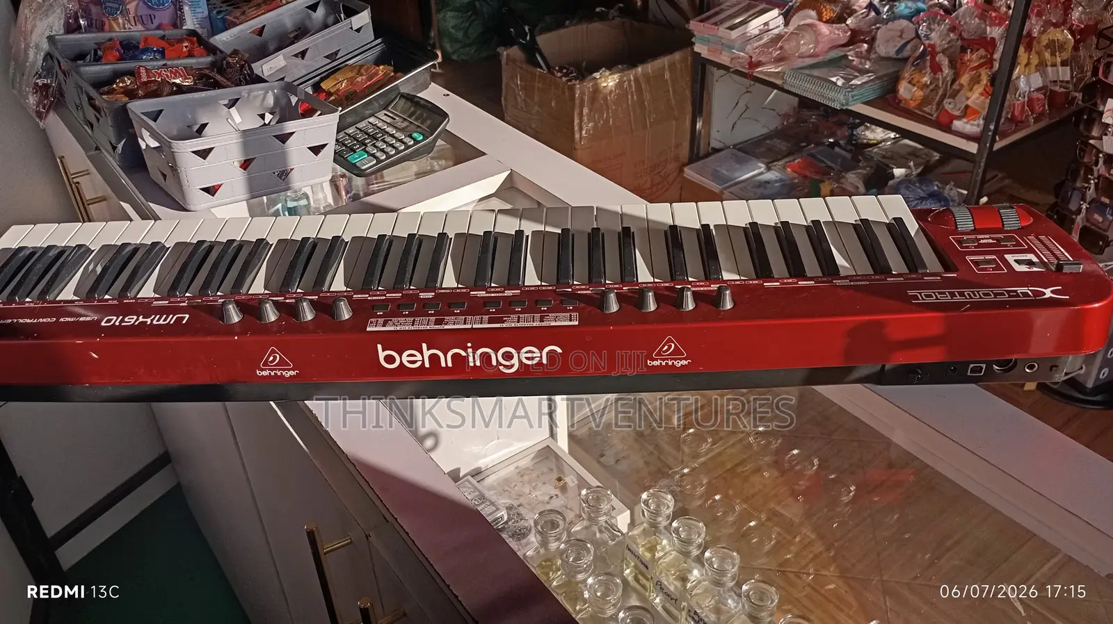 Behringer U-Control Umx610 the Ultimate Studio in a Box: 61-Key Midi
