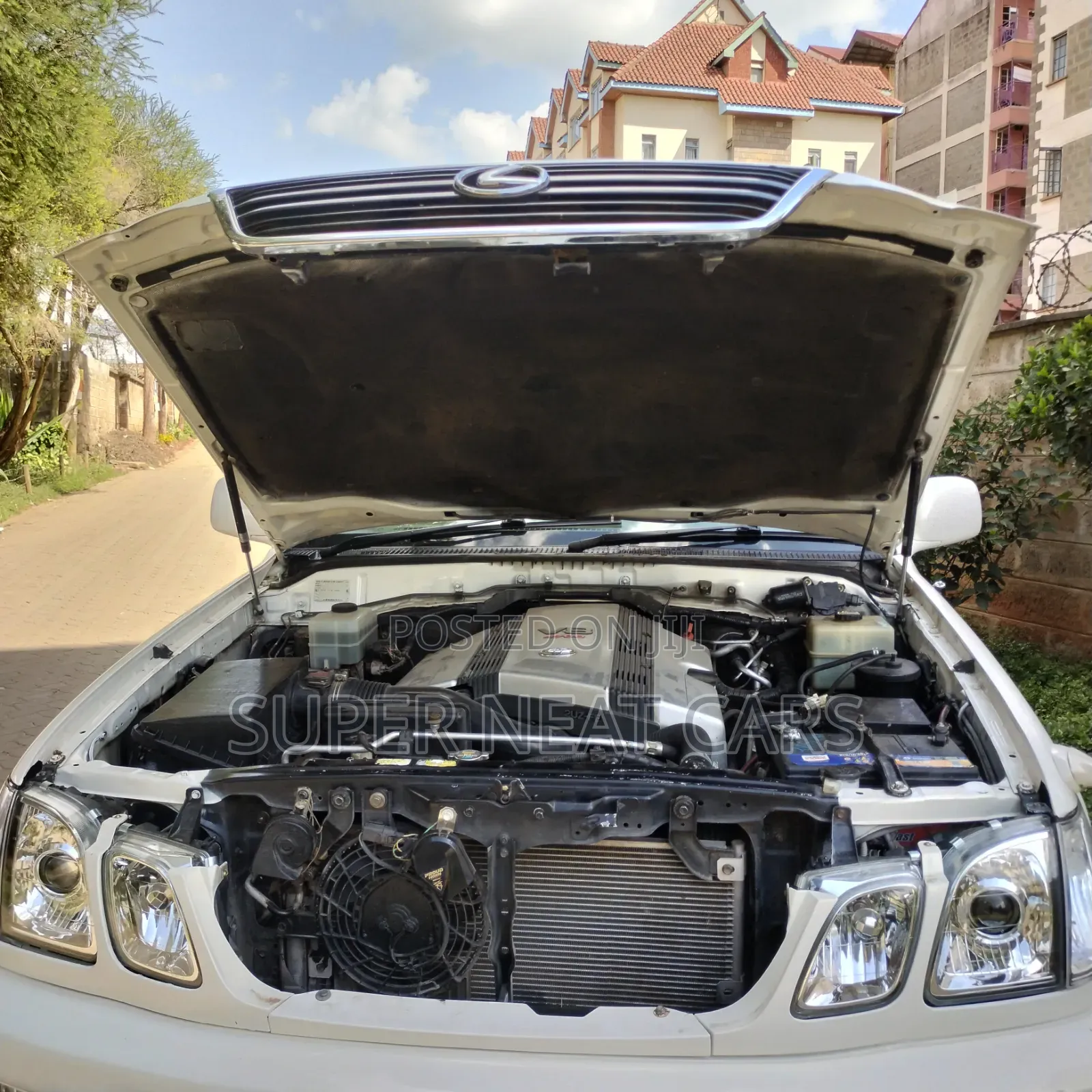 Toyota Land Cruiser Cygnus 4.7 2002 White