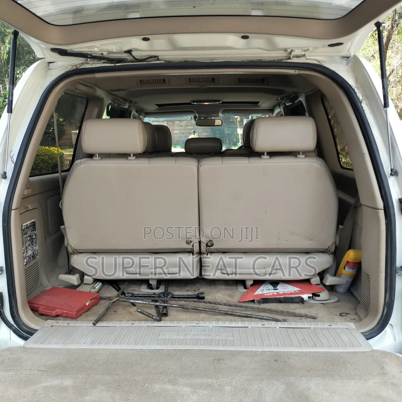 Toyota Land Cruiser Cygnus 4.7 2002 White