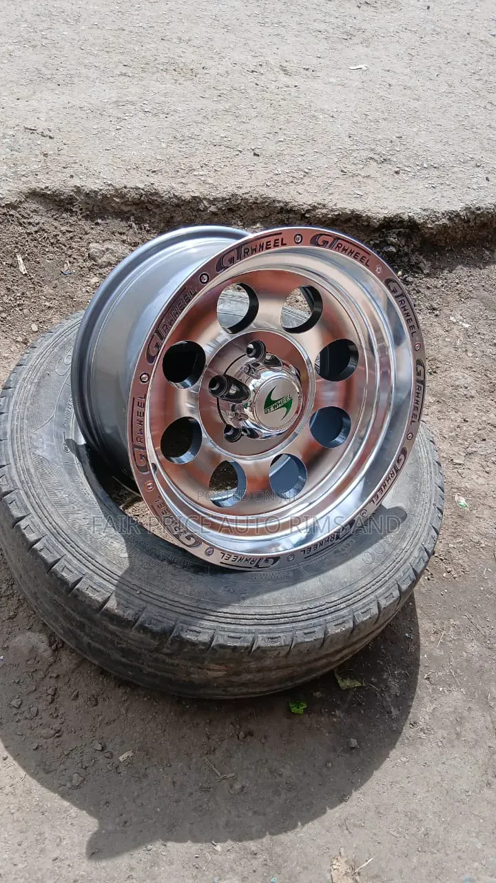 Size 15/6holes for 7l Rims