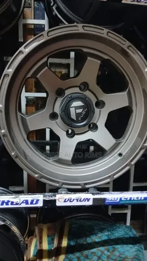 Size 15/6holes for 7l Rims