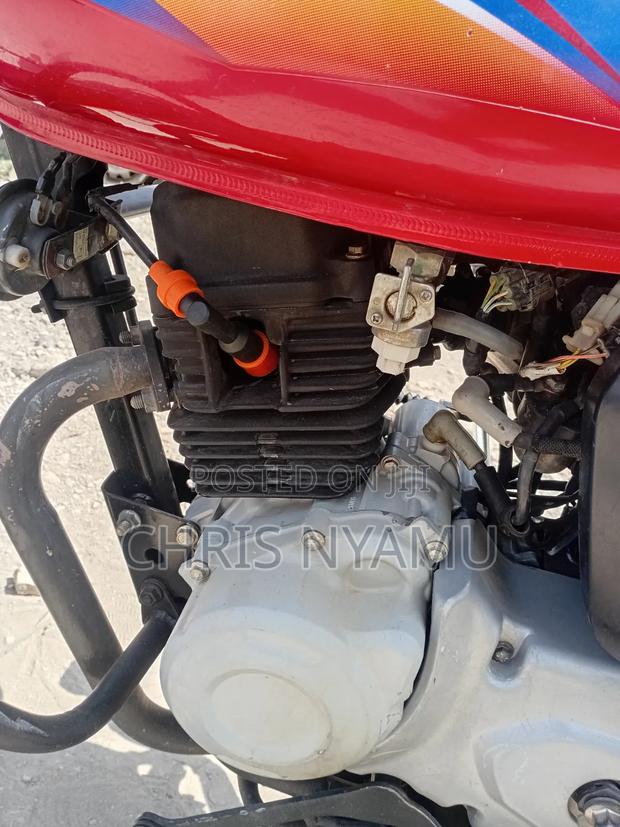 Bajaj Boxer 150 UG 2024 Red - thumbnail 5