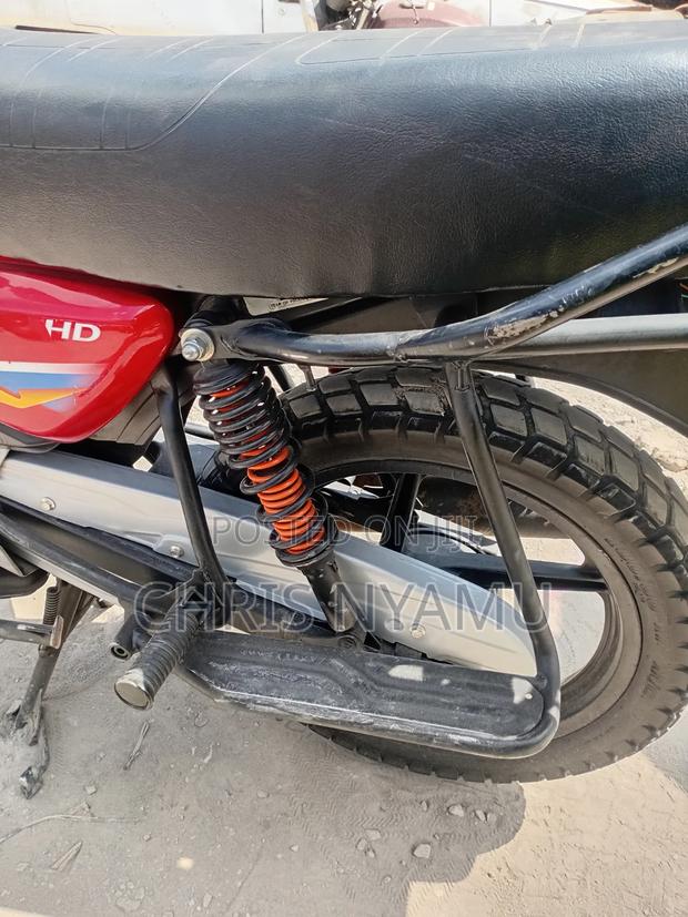 Bajaj Boxer 150 UG 2024 Red - thumbnail 10