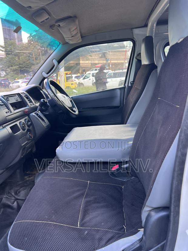Toyota HiAce 2015 White - thumbnail 7