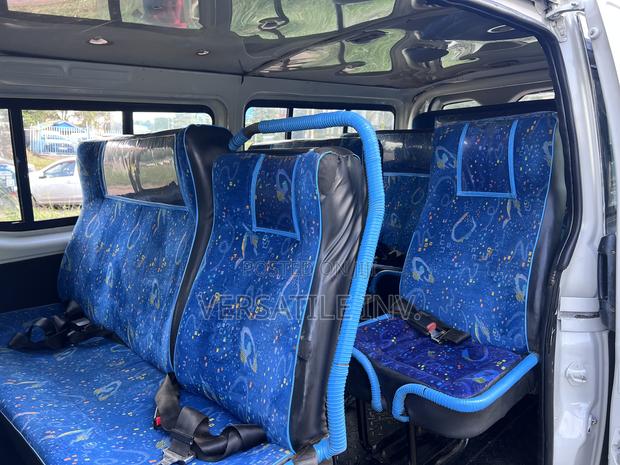 Toyota HiAce 2015 White - thumbnail 8