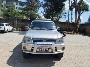 Toyota Land Cruiser Prado 2000 Silver