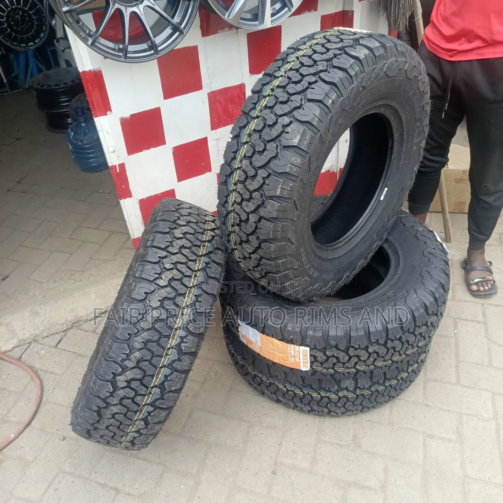 265/55r18 Sumax Tres