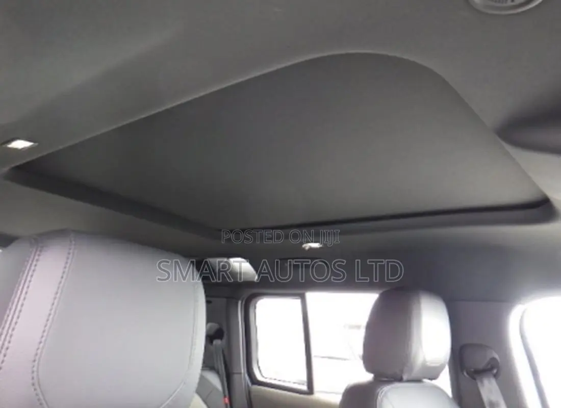 Land Rover Defender 2021 Blue