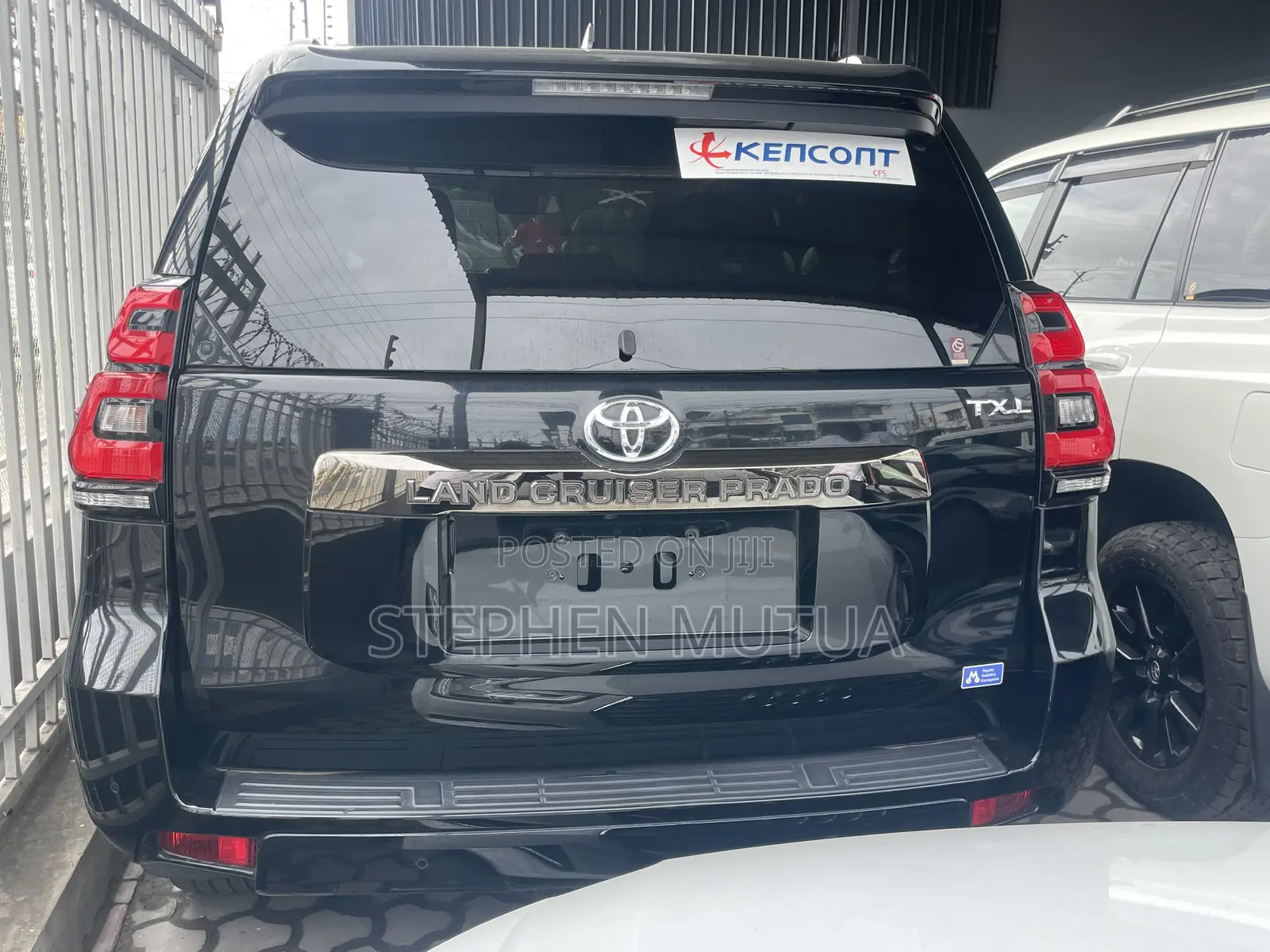 Toyota Land Cruiser Prado 2.8 2022 Black