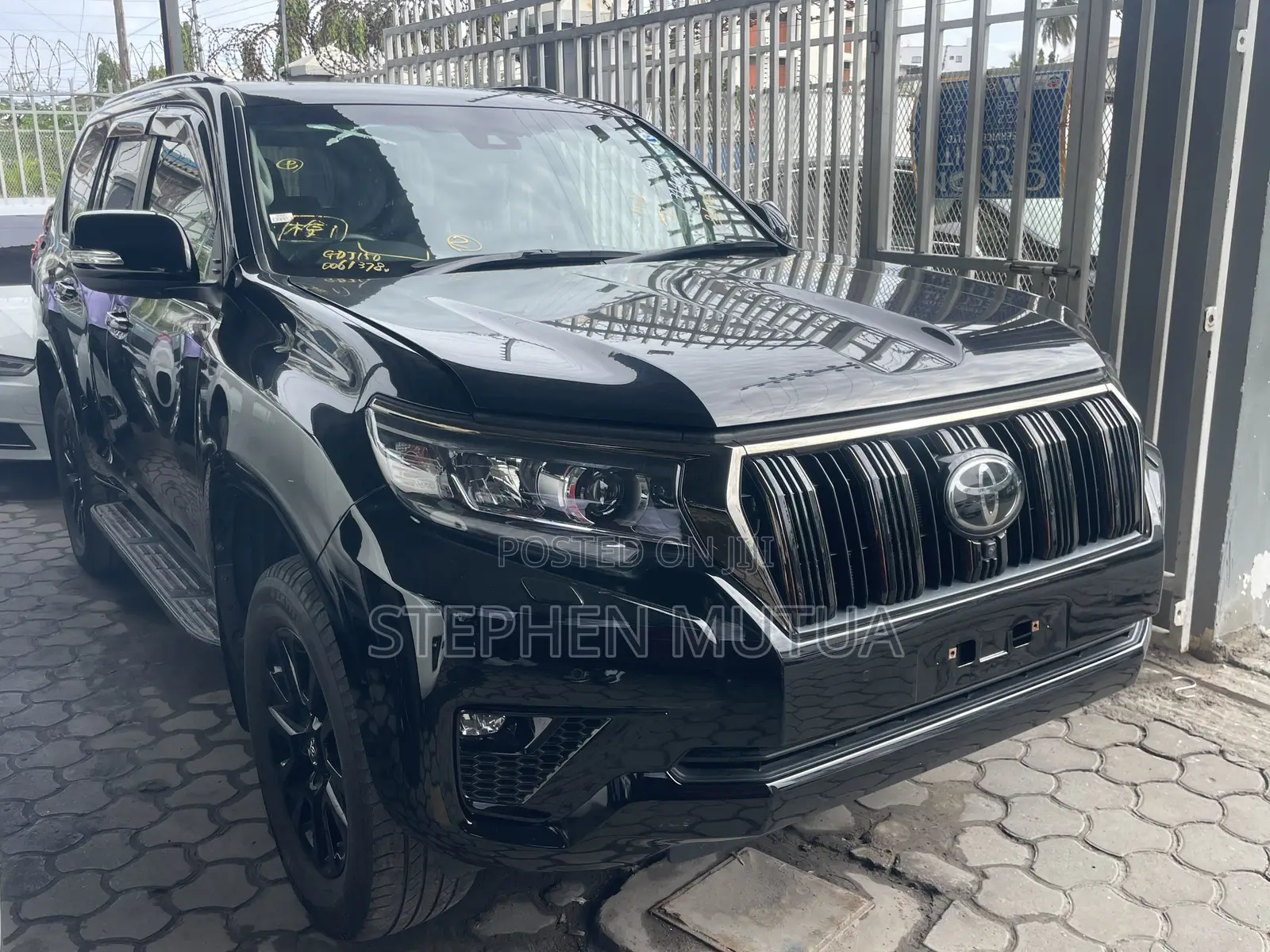 Toyota Land Cruiser Prado 2.8 2022 Black