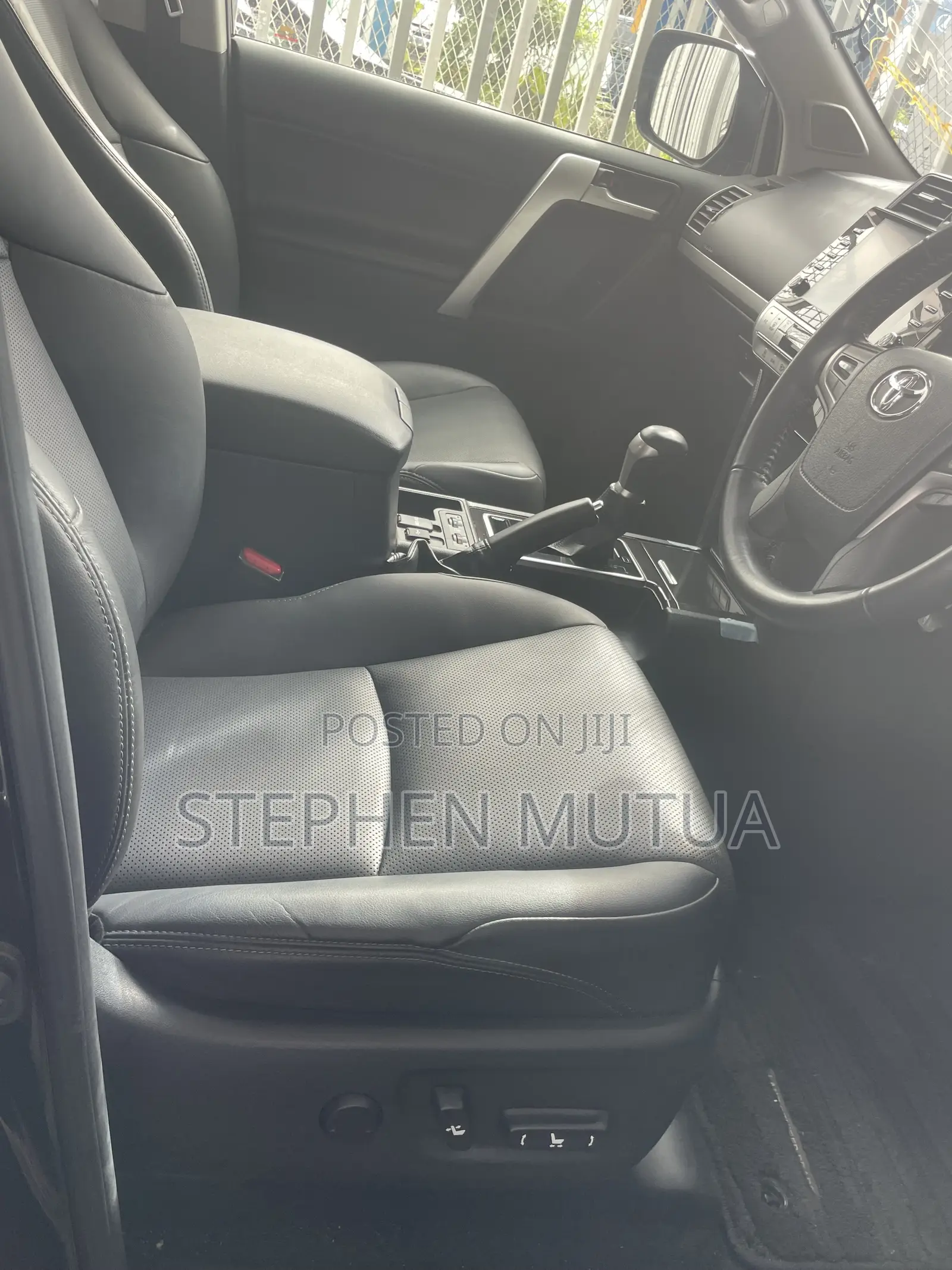Toyota Land Cruiser Prado 2.8 2022 Black