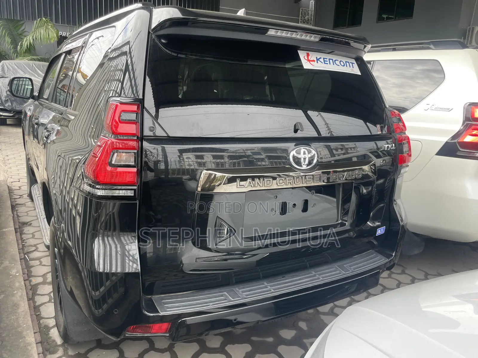 Toyota Land Cruiser Prado 2.8 2022 Black