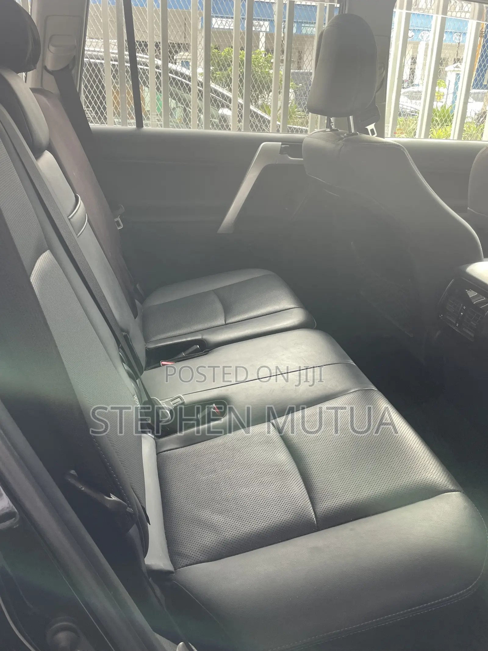 Toyota Land Cruiser Prado 2.8 2022 Black