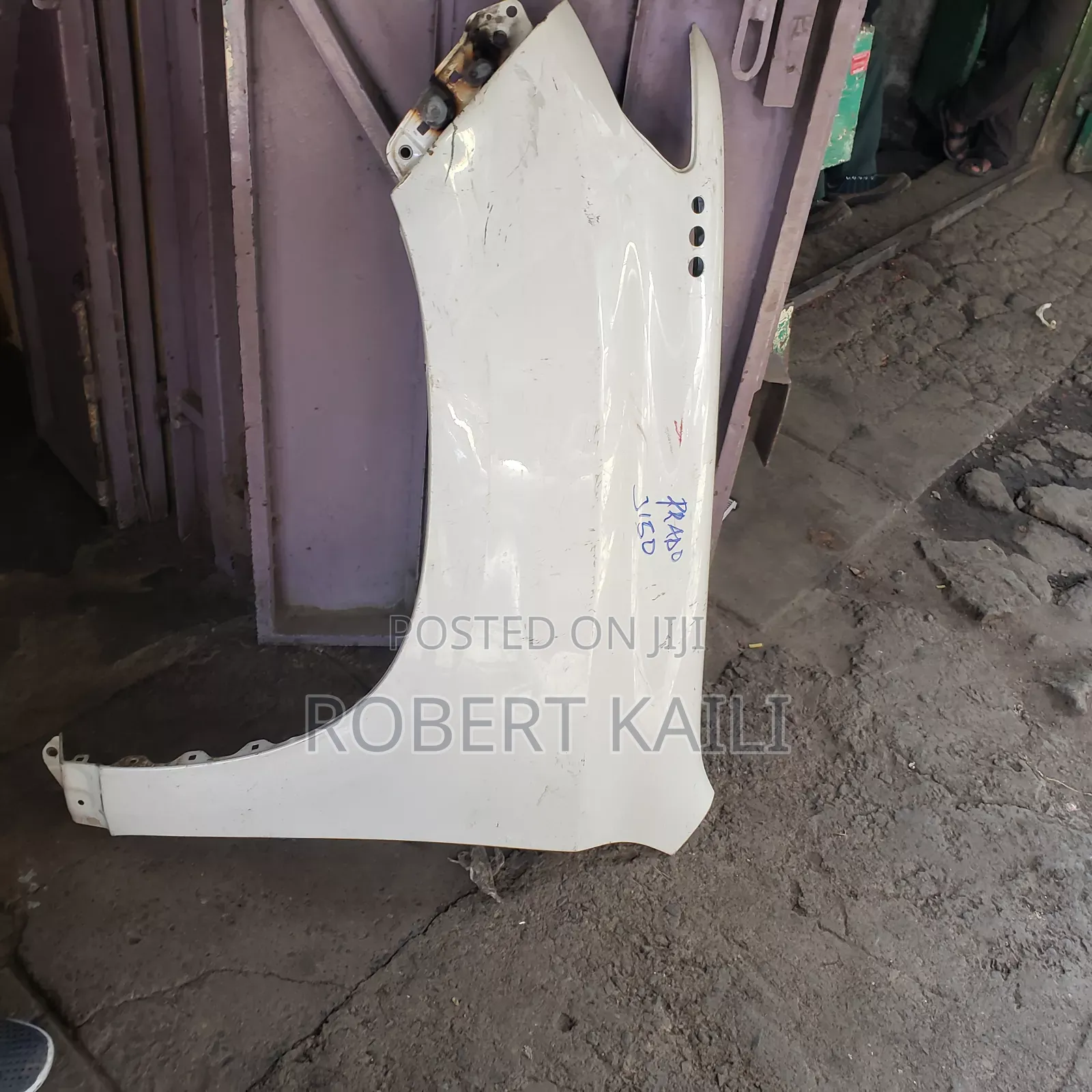 Prado J150 Fender