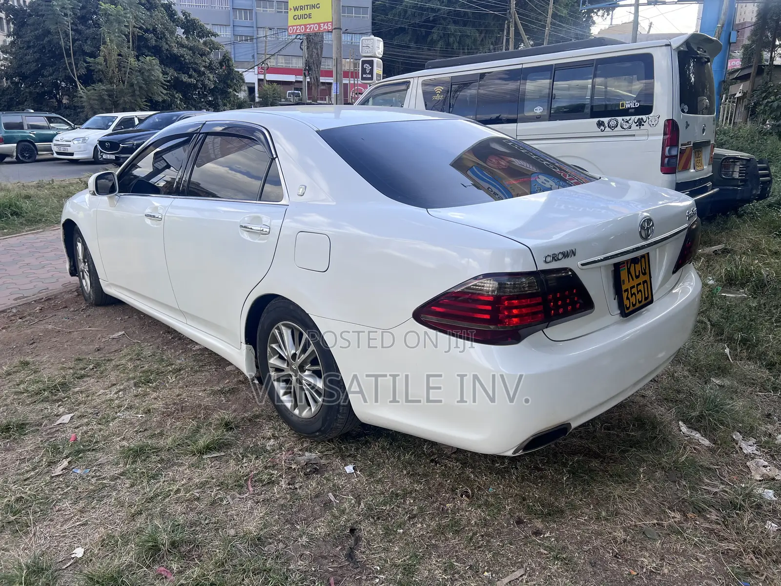 Toyota Crown 2012 Beige