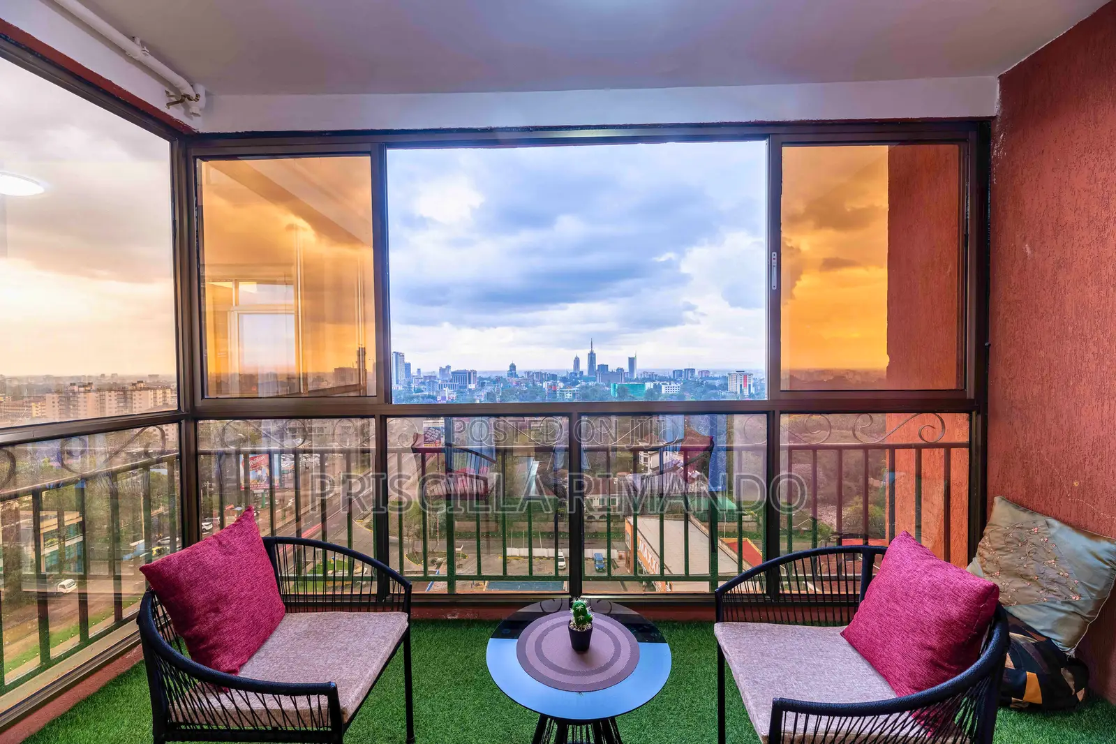 Modern 2-Bedroom Apartment in Kilimani|Gym, Balcony,Wifi, Backup Power