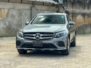 Mercedes-Benz 200 2019 Gray
