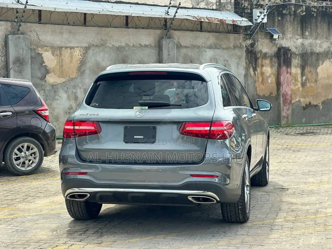 Mercedes-Benz 200 2019 Gray