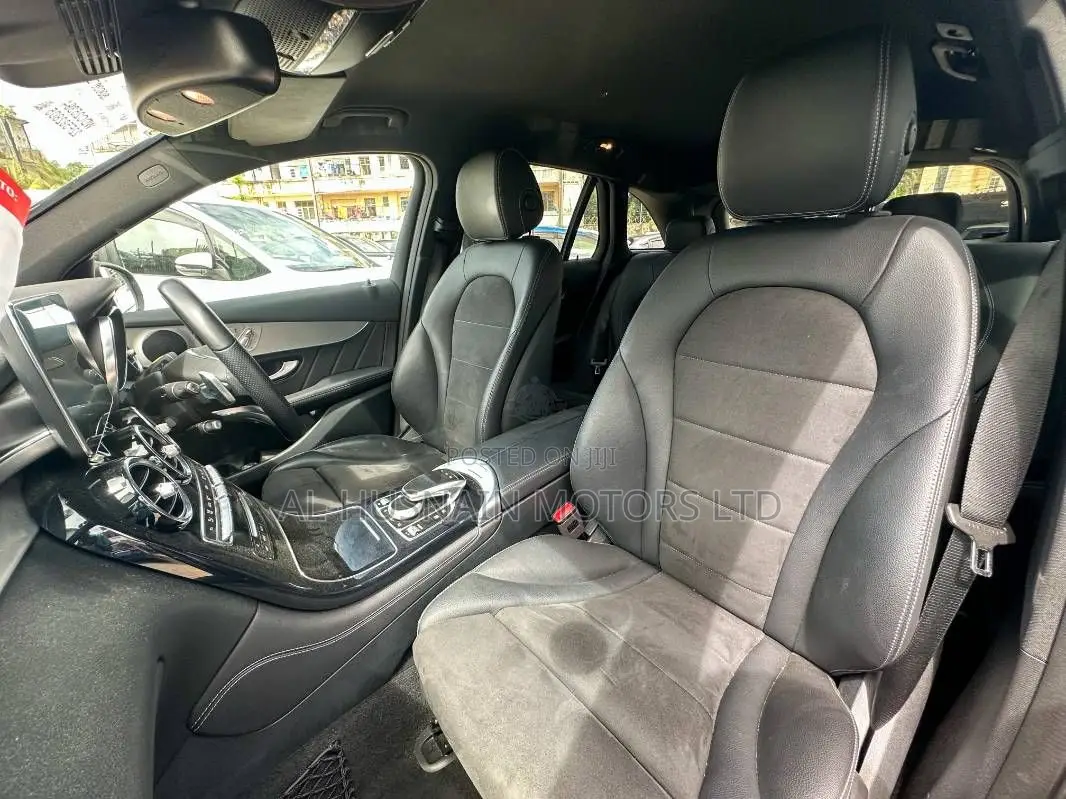 Mercedes-Benz 200 2019 Gray