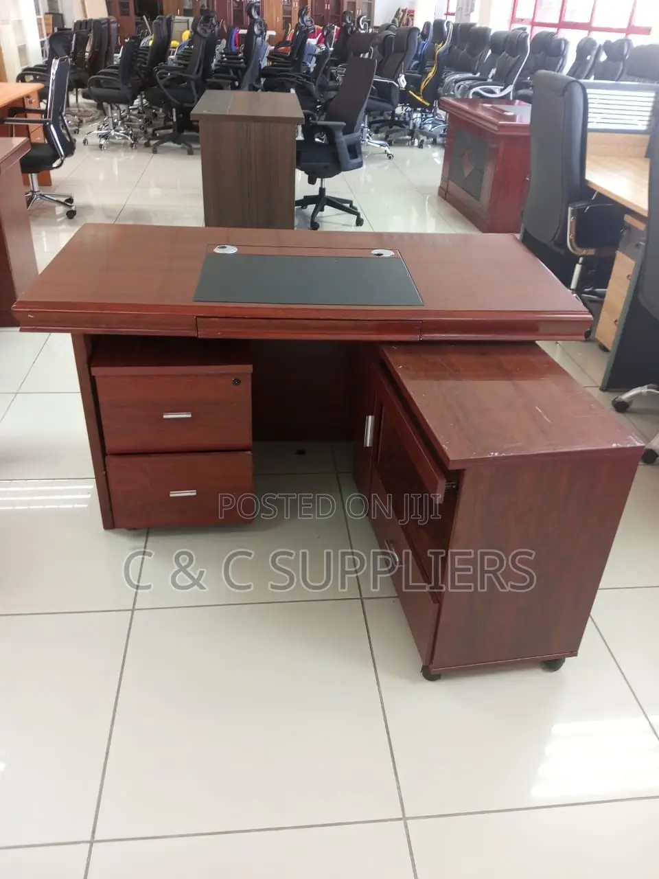 Executive Desk With Side Storage-1800mm