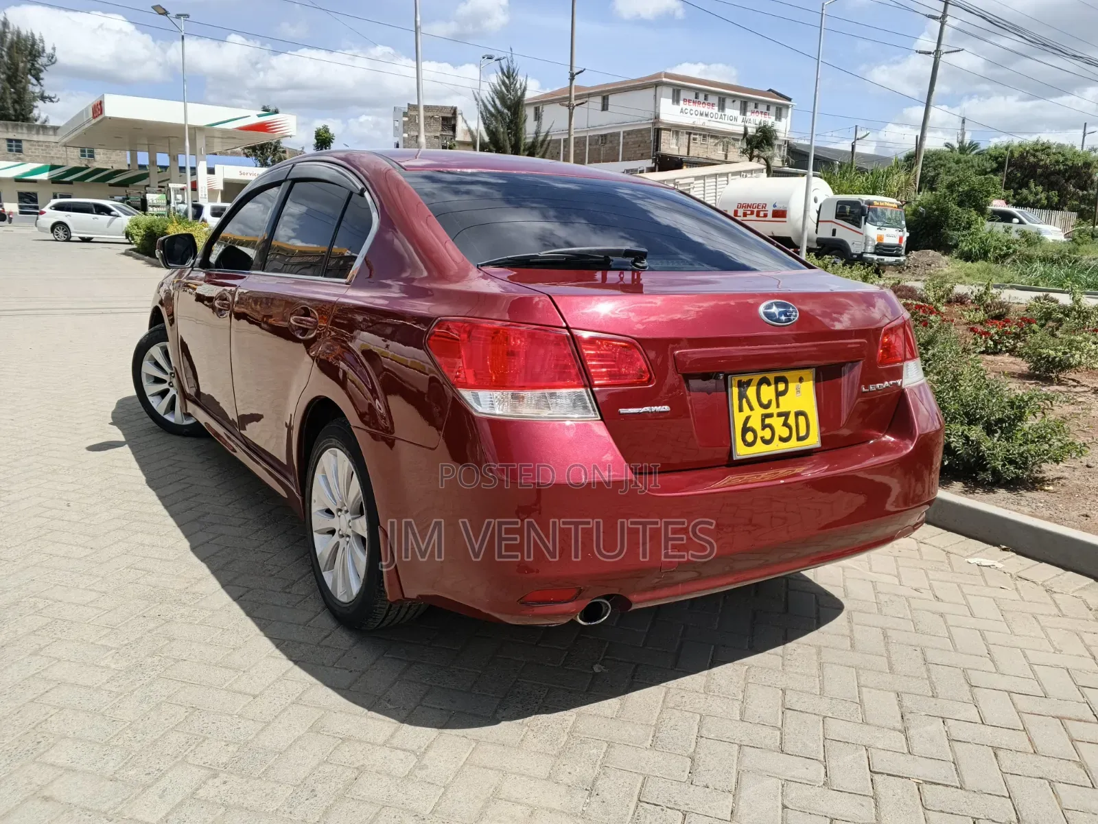 Subaru Legacy 2011 Red
