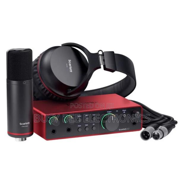 Focusrite Scarlett 2i2 Studio 4th Gen