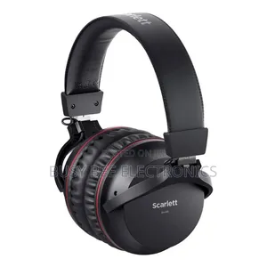 Focusrite Scarlett 2i2 Studio 4th Gen