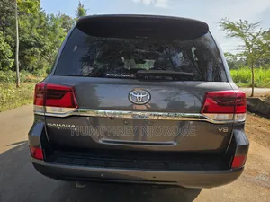 Toyota Land Cruiser 4.5 V8 VXR 2020 Gray