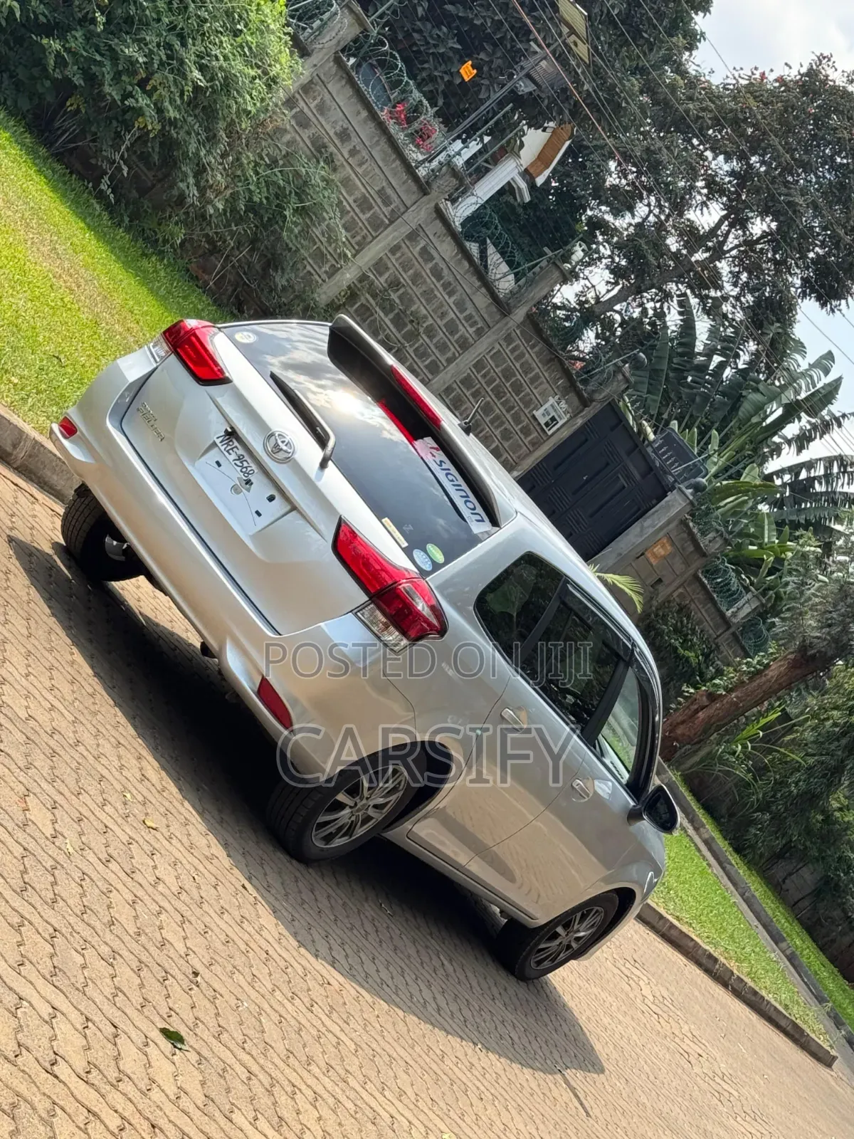 Toyota Corolla Fielder 2019 Silver