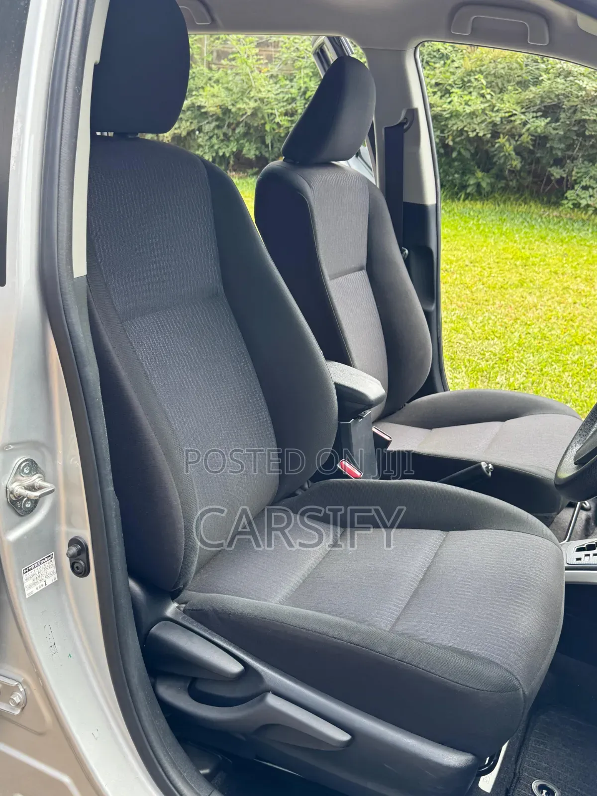 Toyota Corolla Fielder 2019 Silver