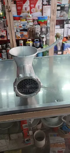 Commercial Cast Manual Mincer Size 32