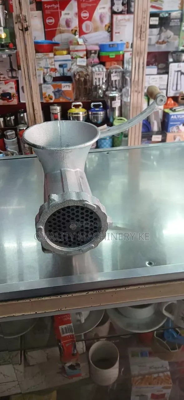 Commercial Cast Manual Mincer Size 32