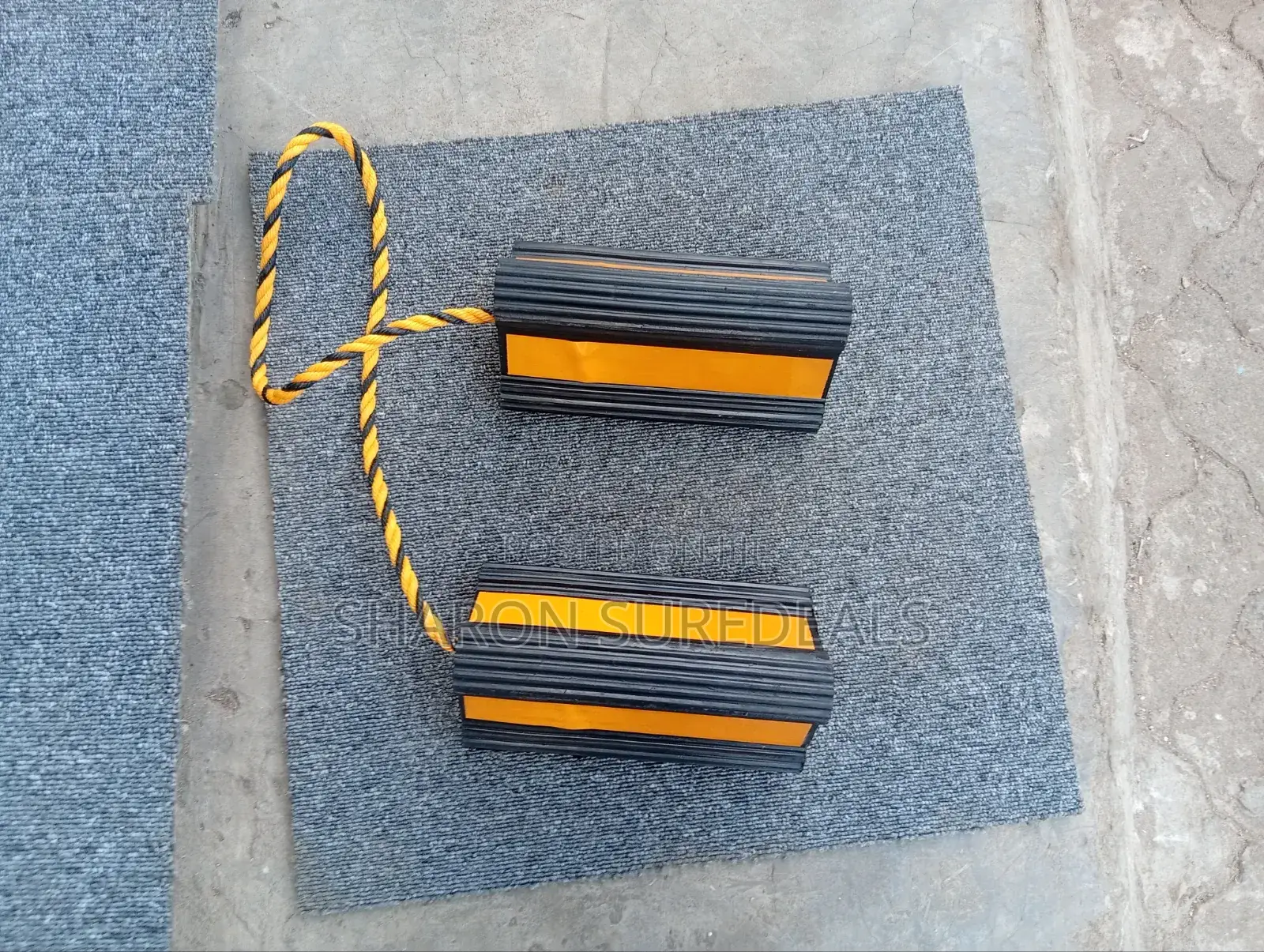 Heavy Duty Rubber Wheel Chock