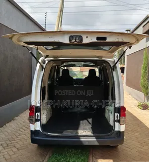 Nissan NV200 2010 White