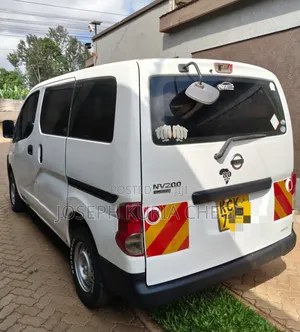 Nissan NV200 2010 White
