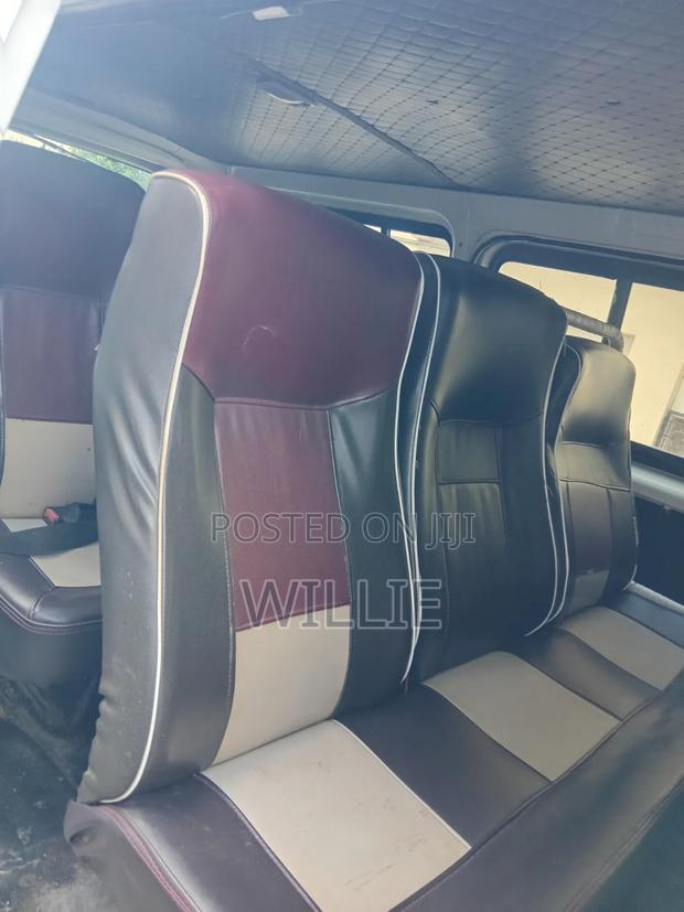 Toyota HiAce 2013 White - thumbnail 7
